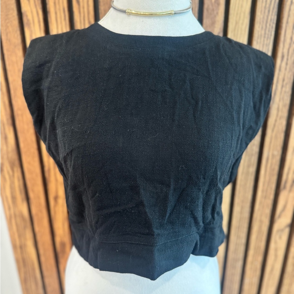 Black Sleeveless Linen Crop top with button sides M